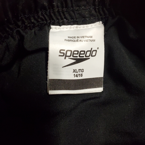 Speedo boys size 14-16 swim trunks - Picture 2 of 2